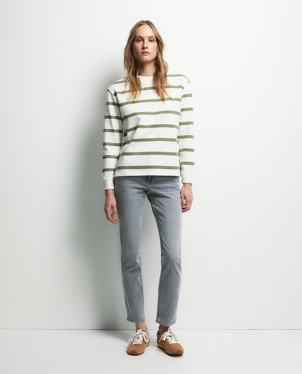 Sweatshirt Básica com Gola Verde-2