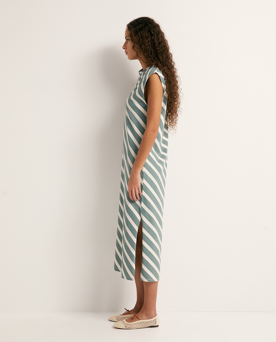 Vestido Básico com Lavagem Verde-4