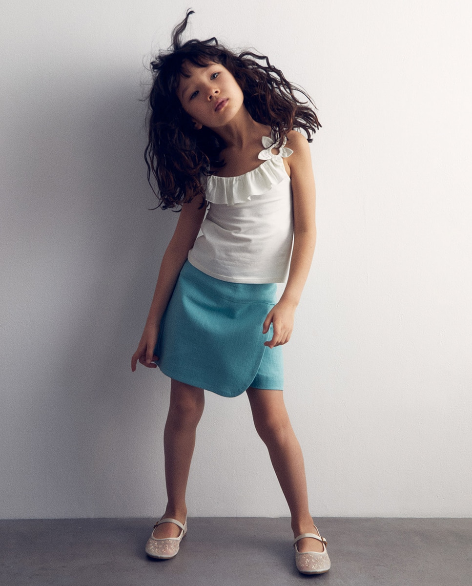 Imagem 0 de T-shirt com folhos