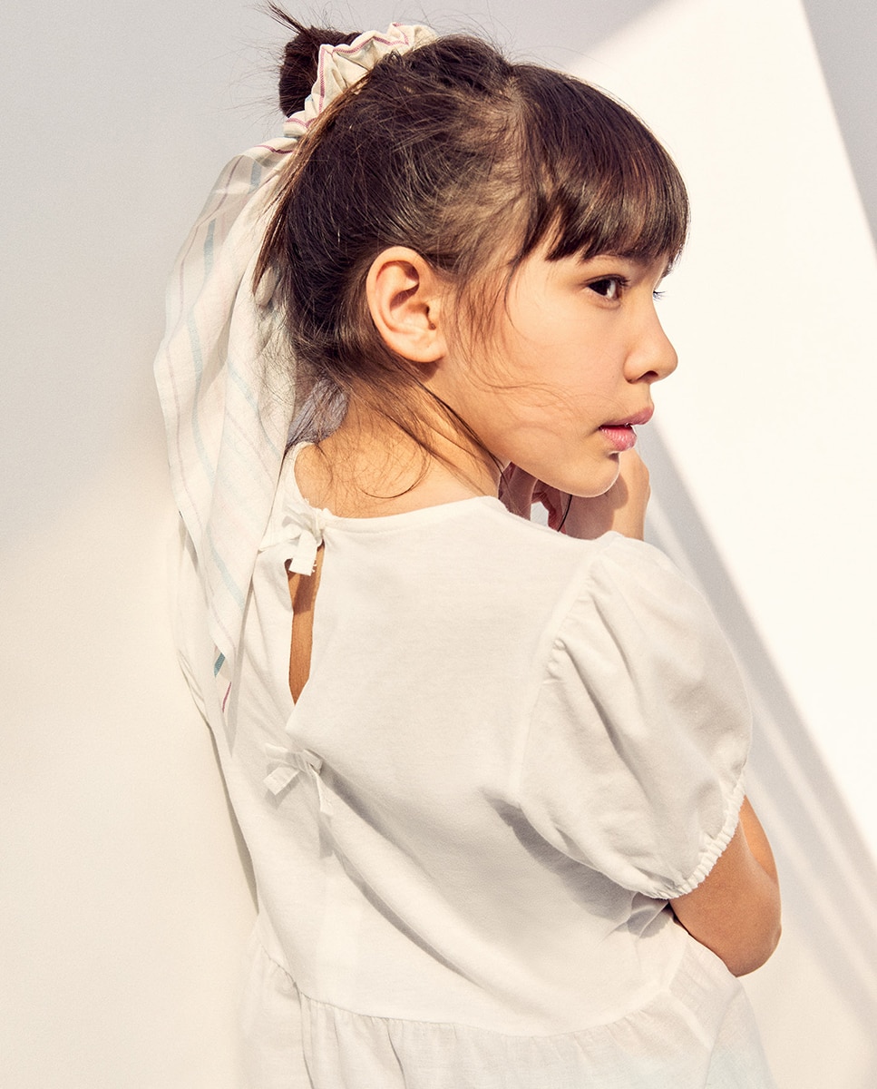 T-shirt com Abertura nas Costas Cru-2