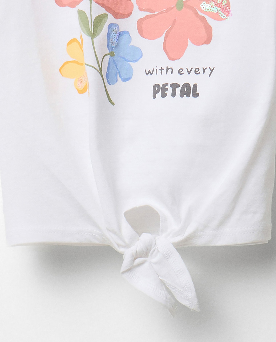T-shirt com Nó e Estampado Floral Sfera Cru-3