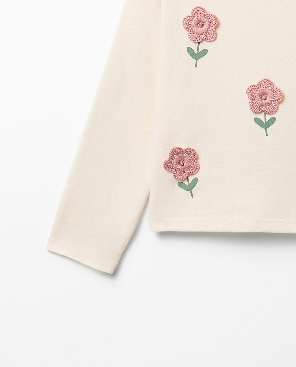 T-shirt com Crochet Floral 120 Cru-3