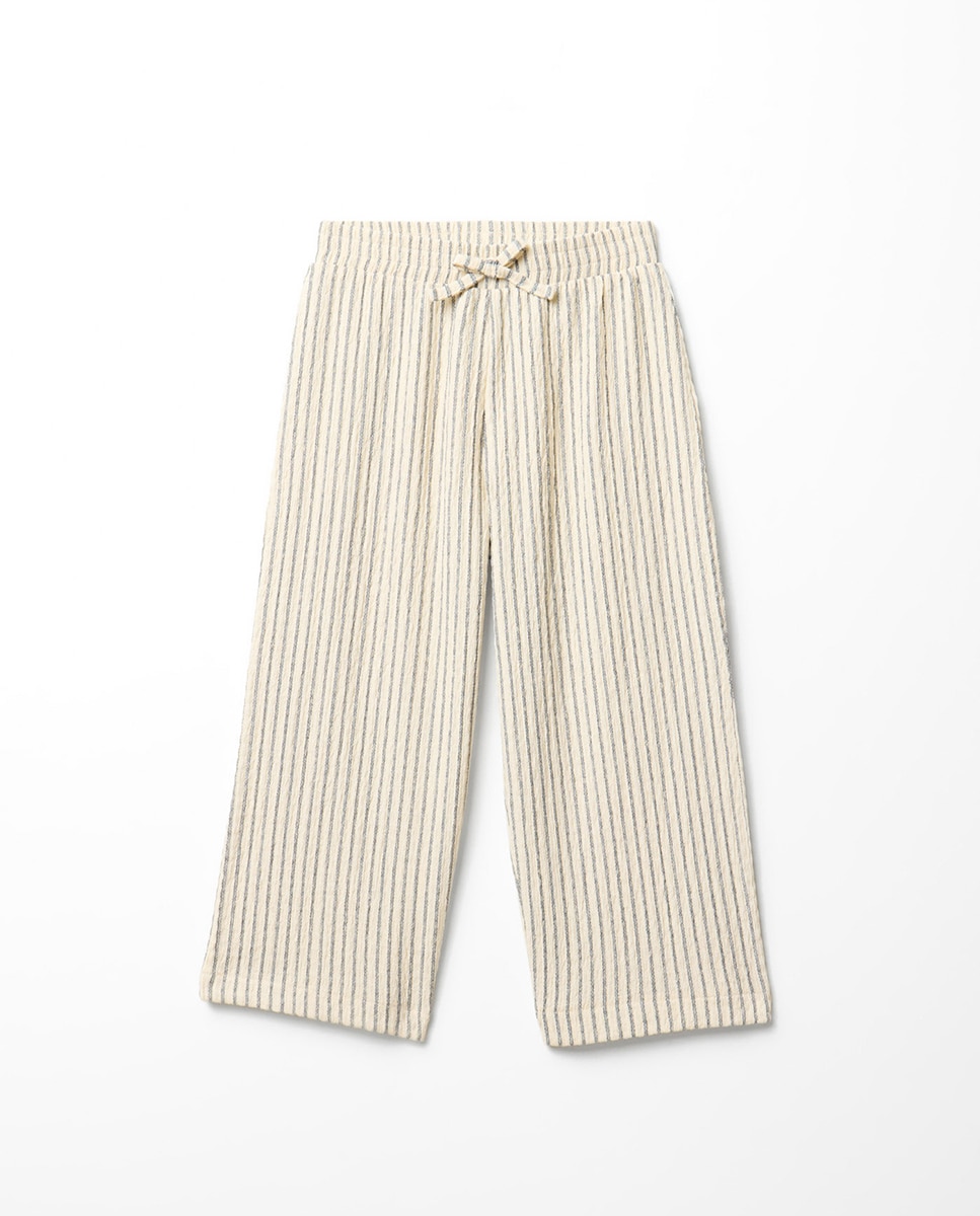 Imagem 0 de Calças com Estrutura e Estampado