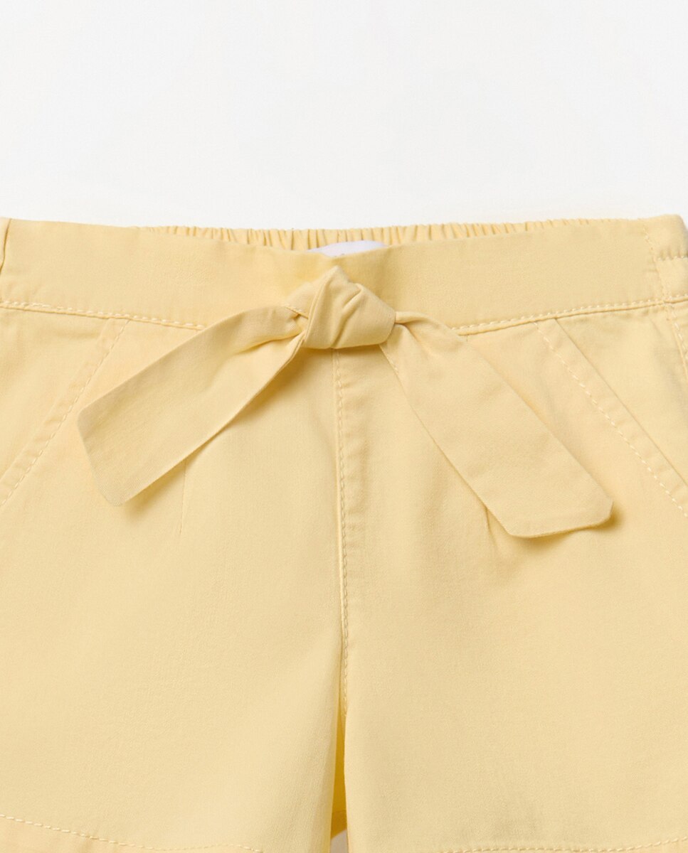Calções de Sarja com Flor Sfera Amarelo-2
