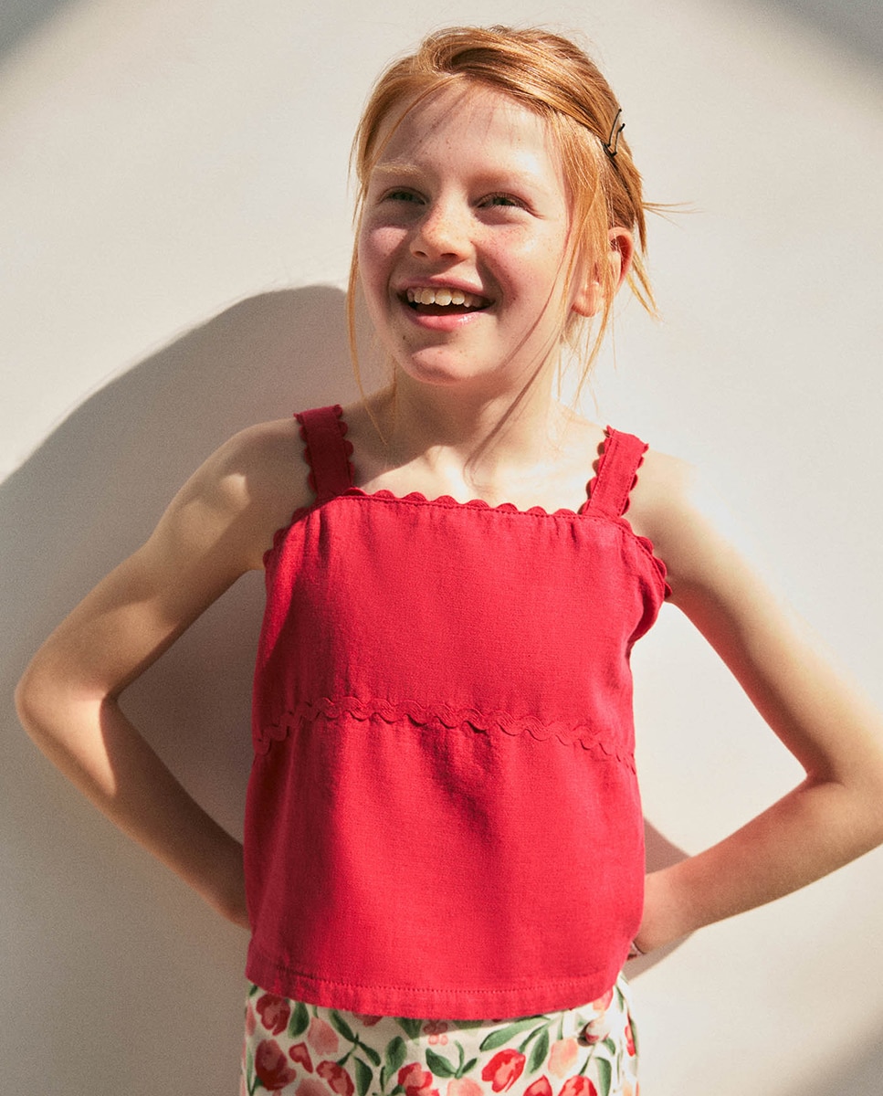 Imagem 0 de Blusa Tipo Top com Alças