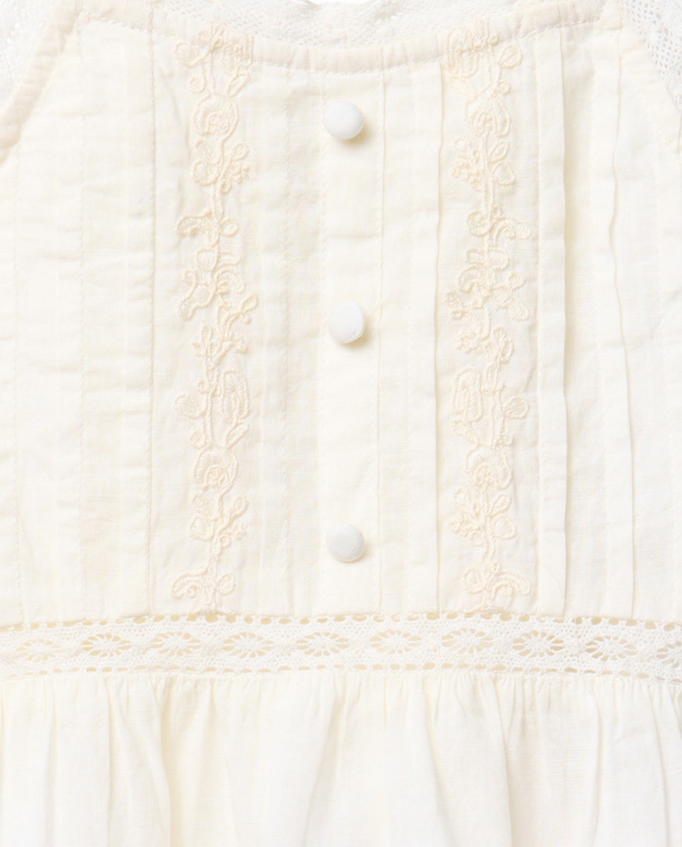Blusa Tipo Top com Bordado Sfera Cru-5