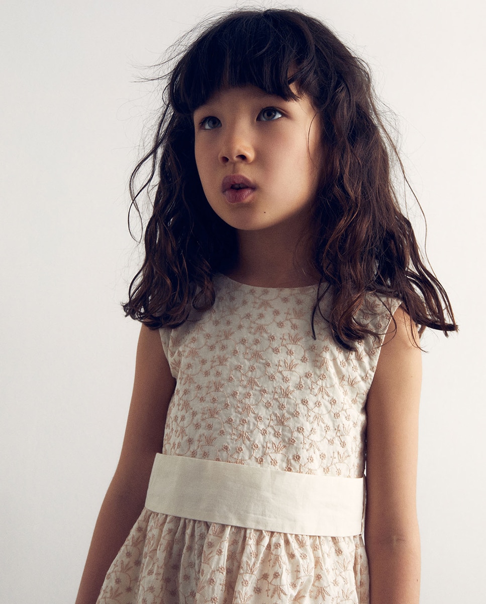 Vestido bordado Sfera Cru-2
