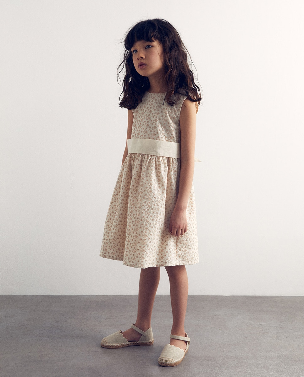 Vestido bordado Sfera Cru-4