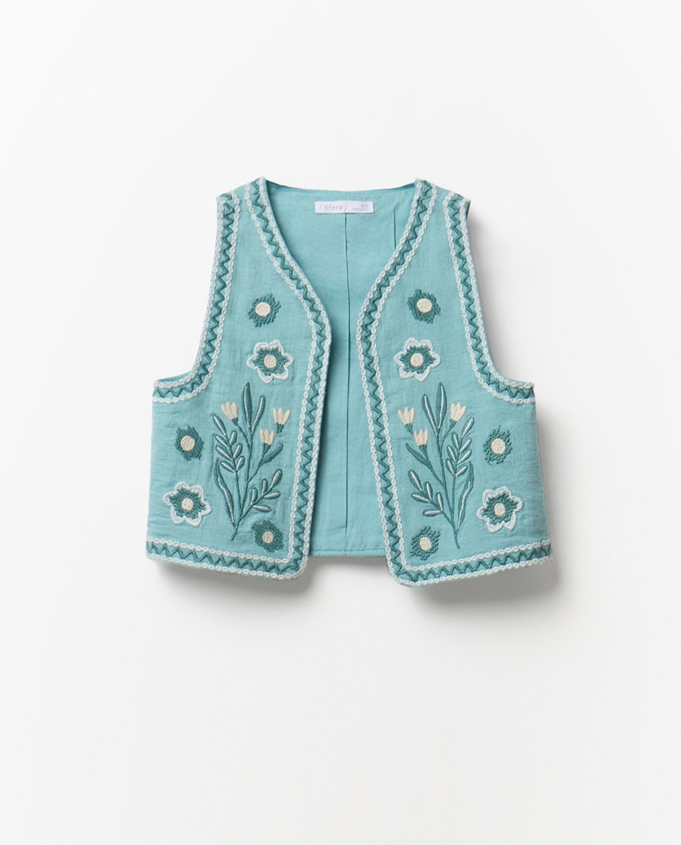 Imagem 0 de Colete com Fantasia e Bordados