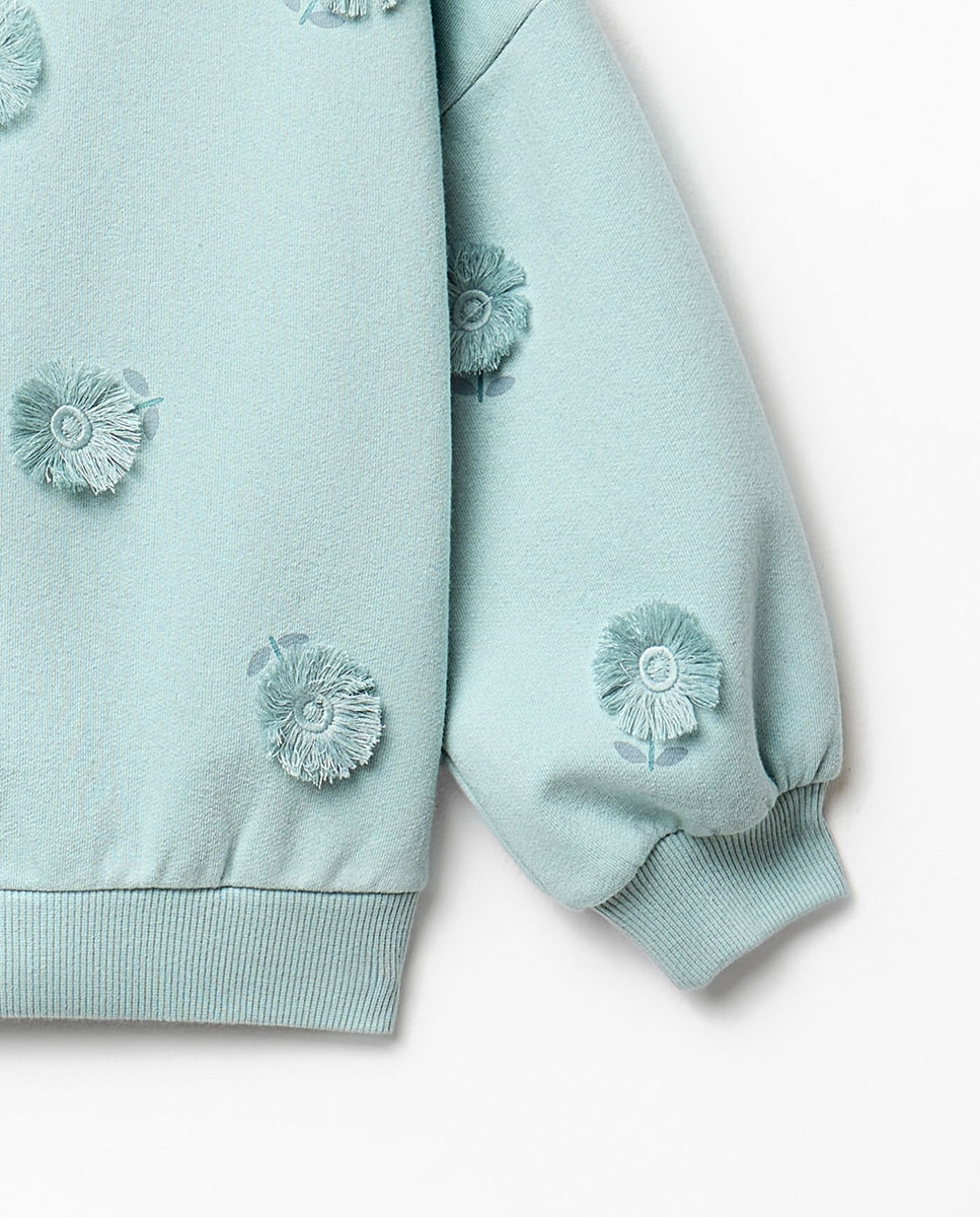 Sweatshirt com Estampado Floral e Franjas 582 Verde Água-3