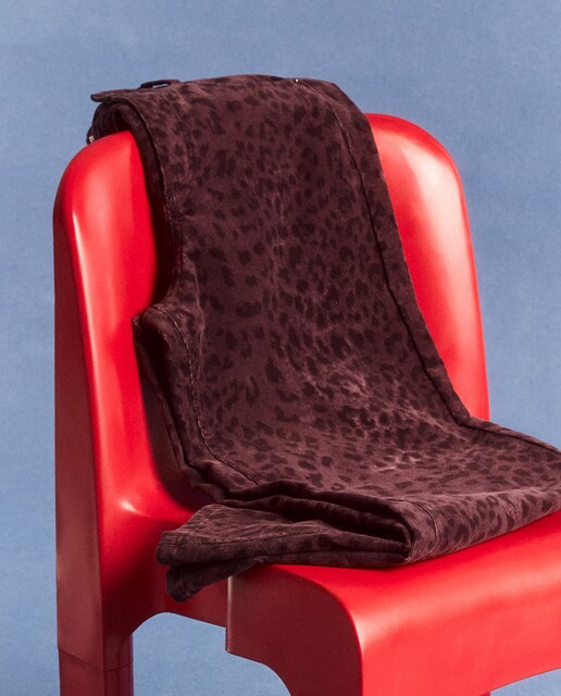 Imagem 0 de Jeans com Estampado de Bombazina