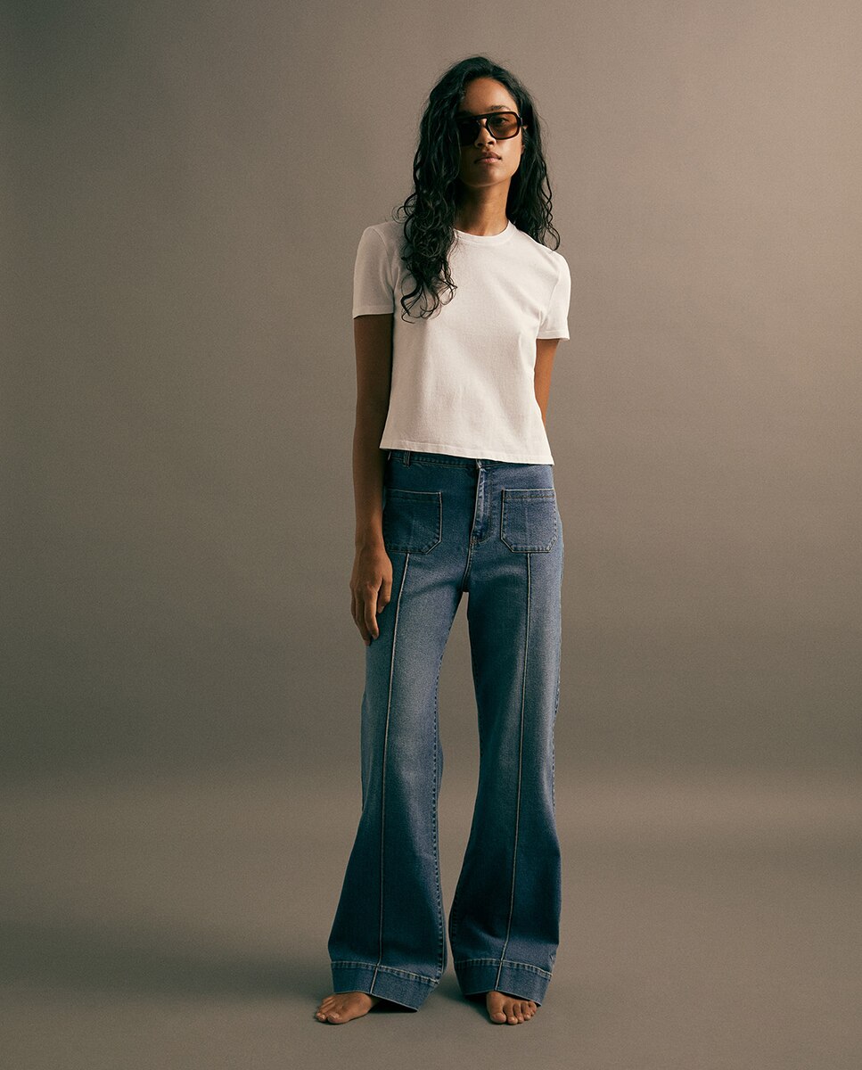 Imagem 0 de Jeans Largas à Boca de Sino