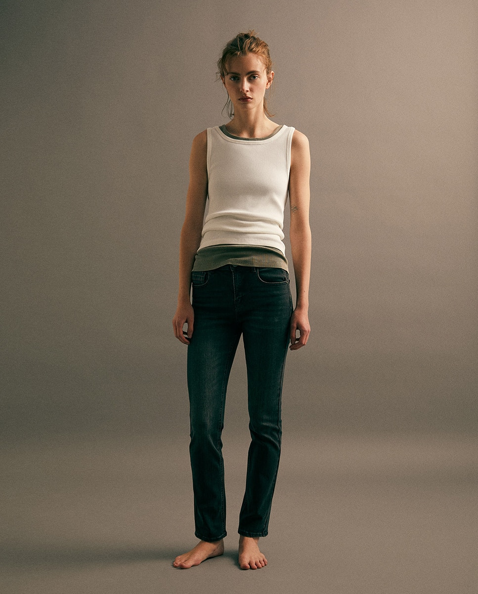 Imagem 0 de Jeans Skinny de Cintura Subida