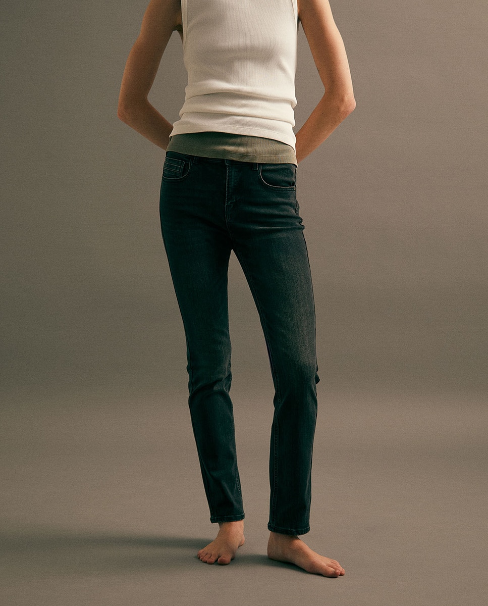 Jeans Skinny de Cintura Subida Preto Intenso-2