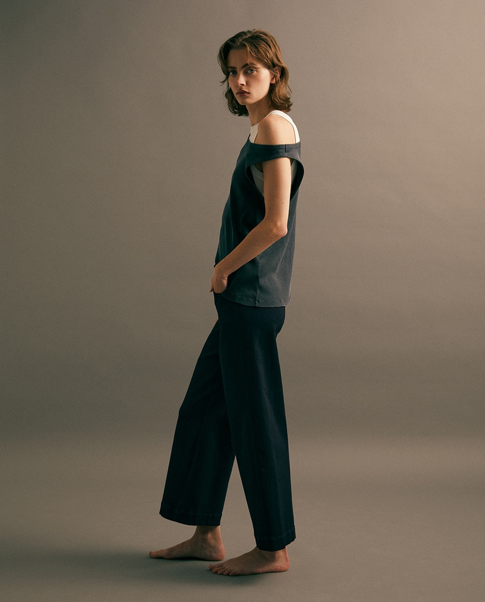 Jeans Tipo Culotte com Cintura Subida Preto Intenso-4