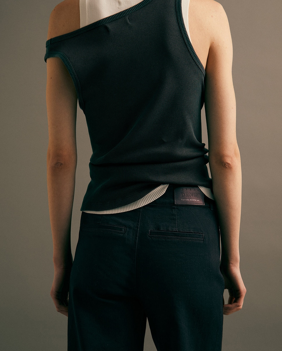 Jeans Tipo Culotte com Cintura Subida Preto Intenso-6