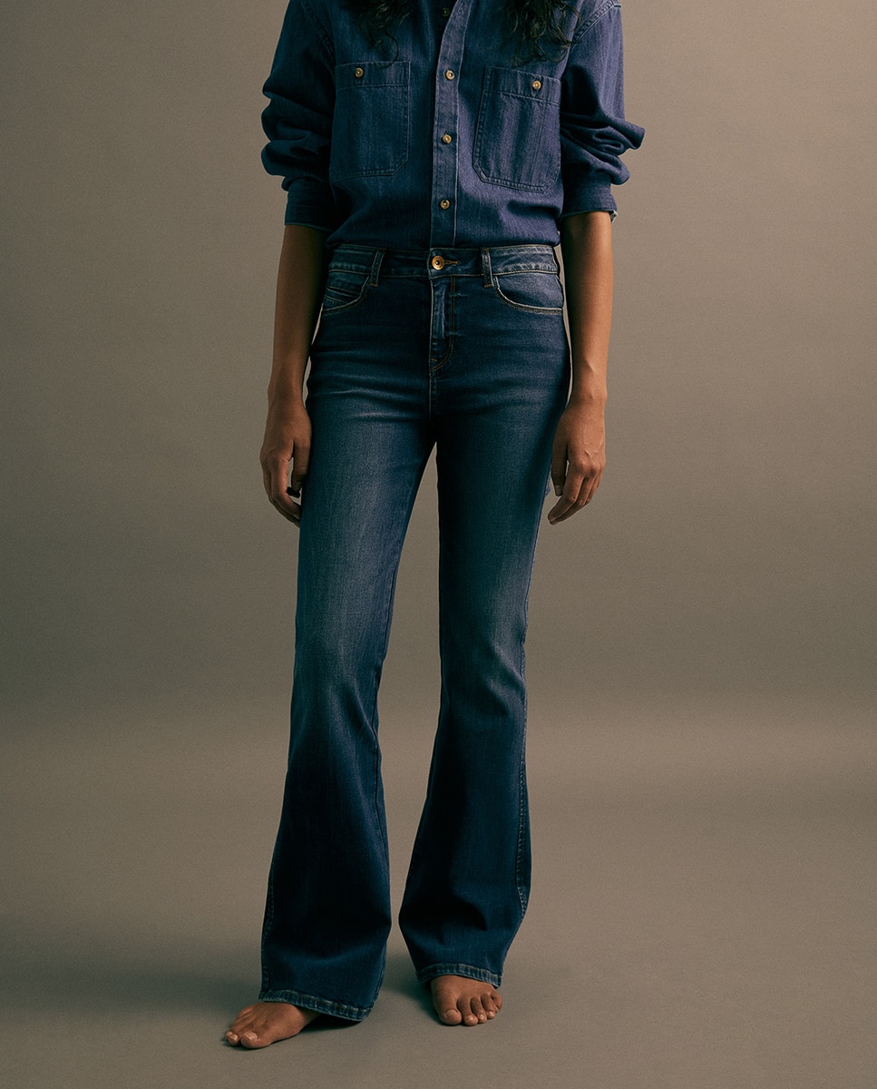 Jeans Bootcut com Cintura Subida Azul Suave-2