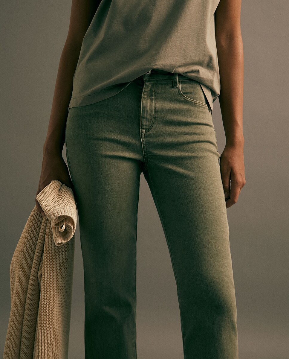 Jeans Bootcut com Cintura Subida 520 Caqui-3