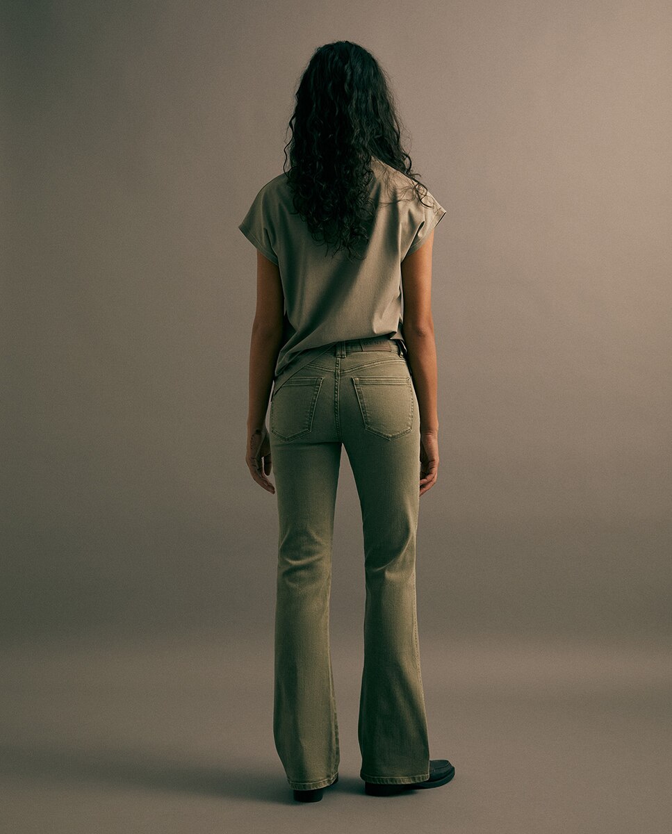 Jeans Bootcut com Cintura Subida 520 Caqui-5