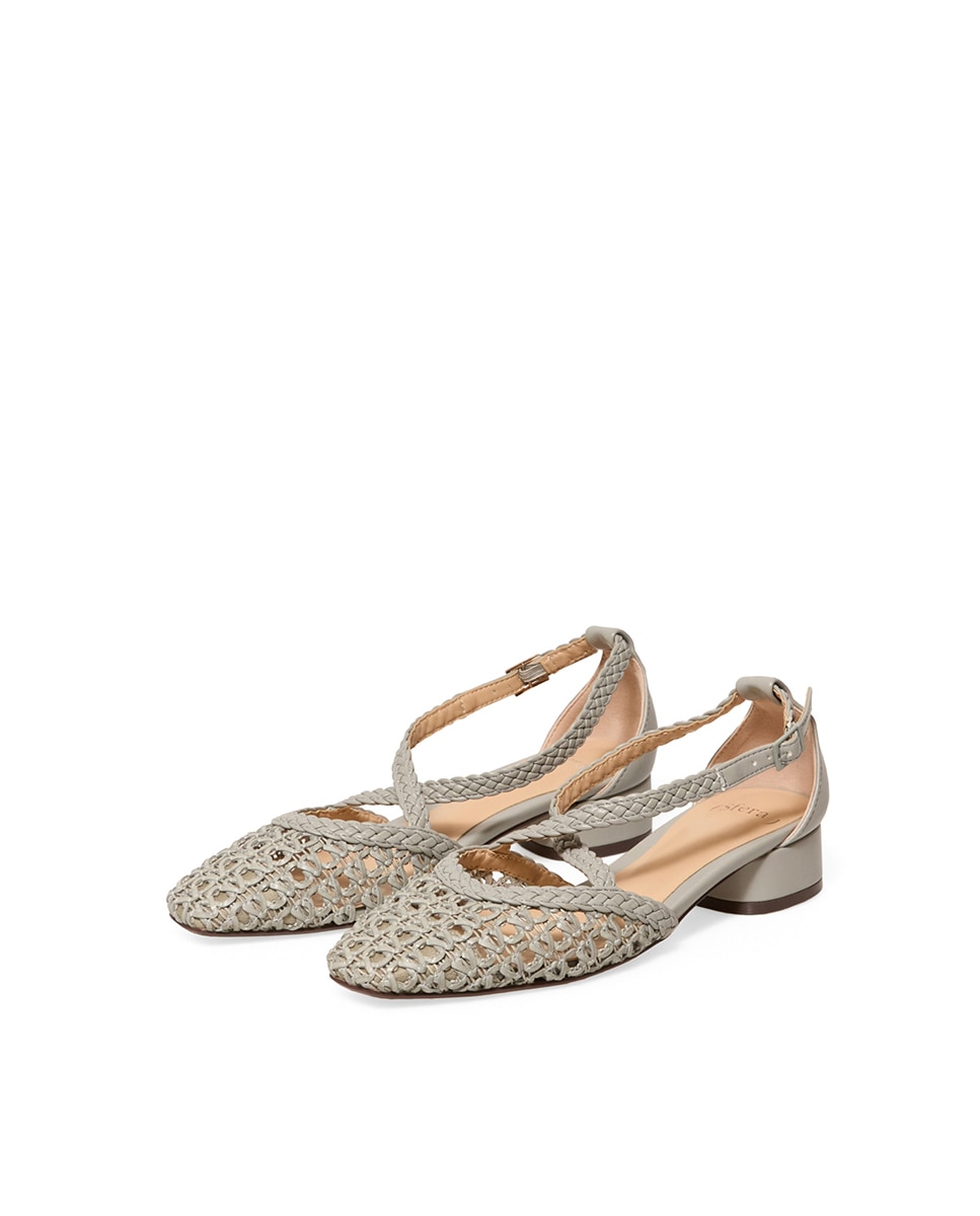 Imagem 0 de Sapatos de Presilha Entrançados