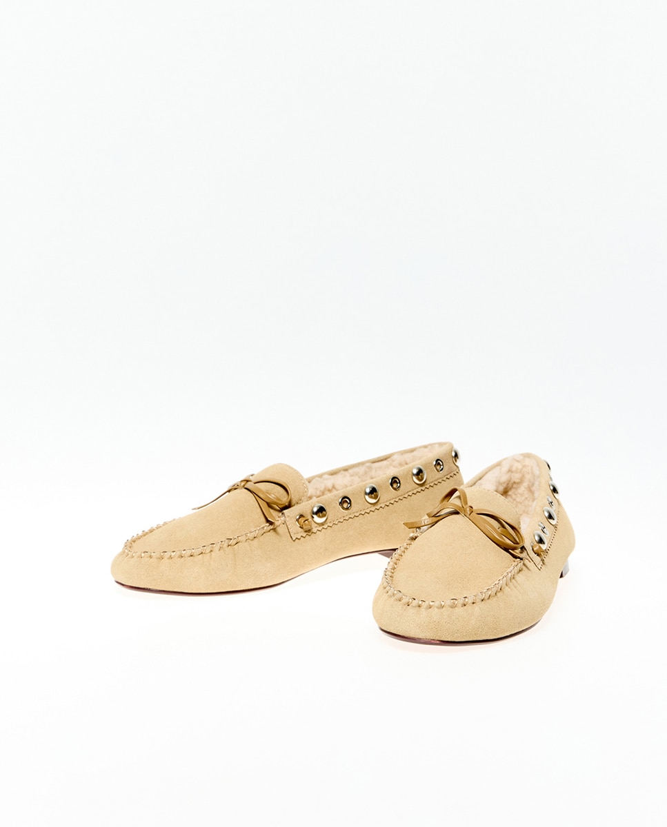 Mocassins com Pelo de Borrego e Tachas 730 Camel-2