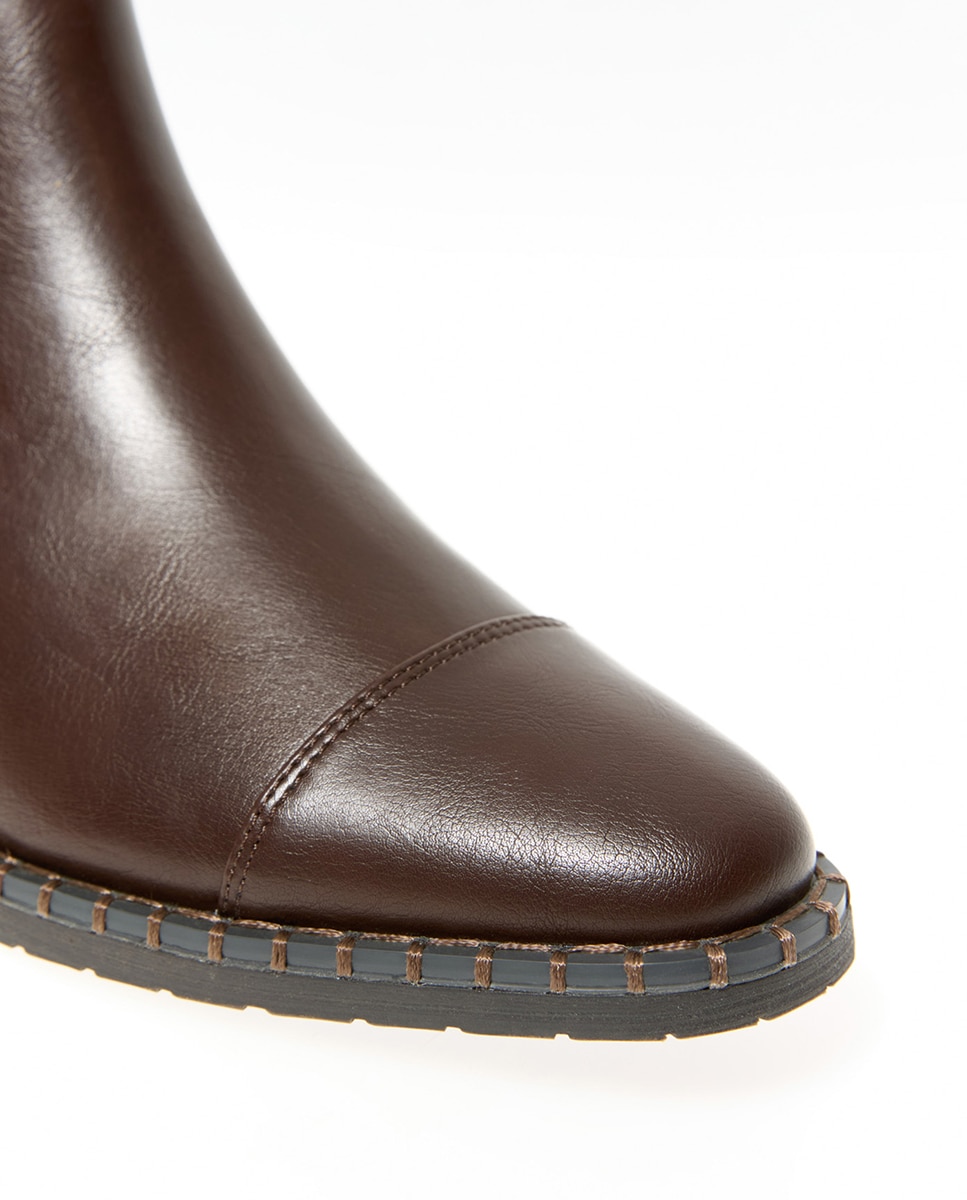 Botins Chelsea com Stitching Chocolate-4