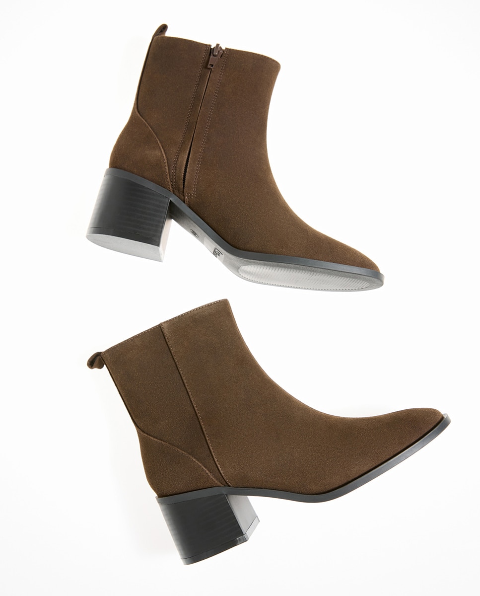 Botins Básicos de Salto Médio Chocolate-3