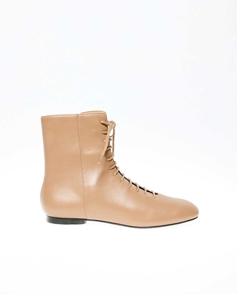 Imagem 0 de Botins Rasos com Atacadores