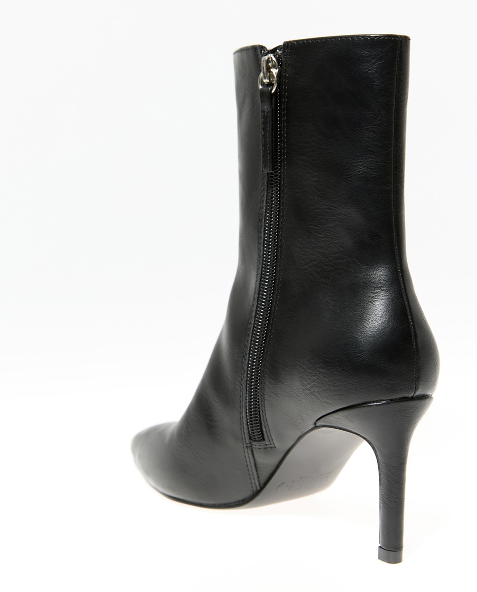 Botins de Salto Sofisticado Preto-4