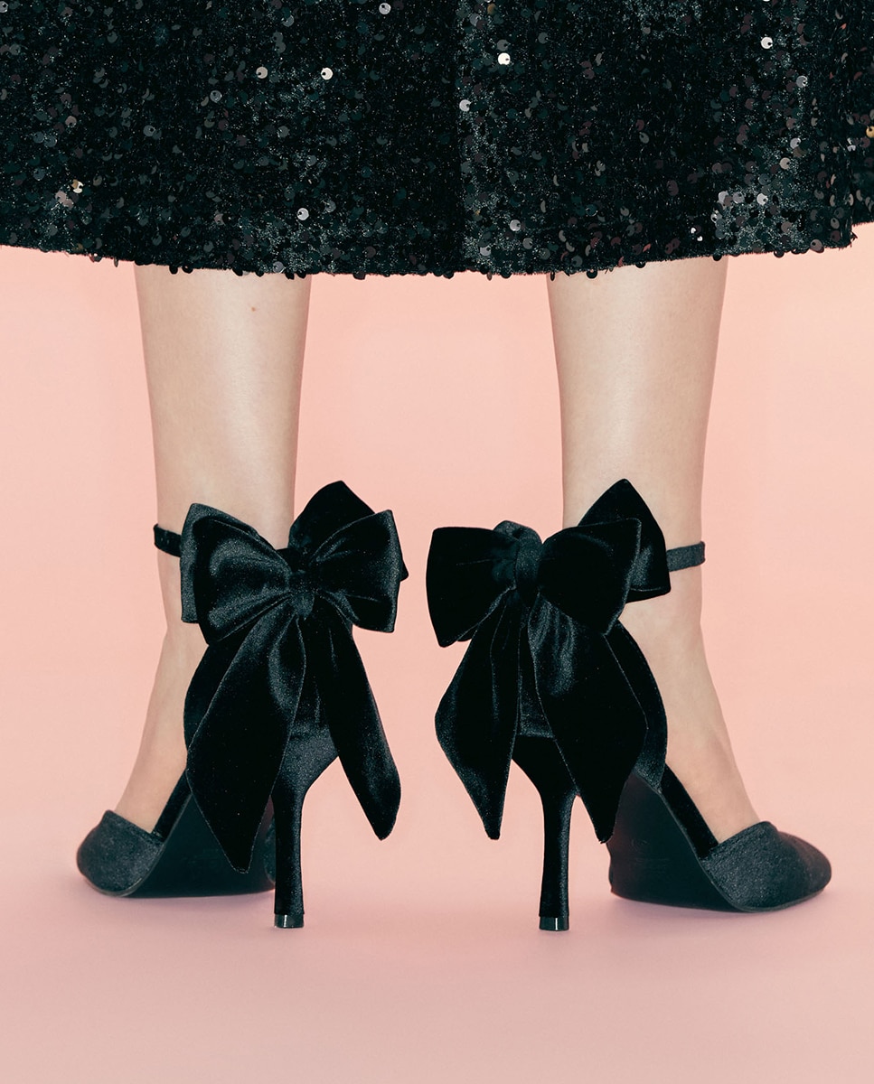 Imagem 0 de Sapatos de Presilha com Laço Grande