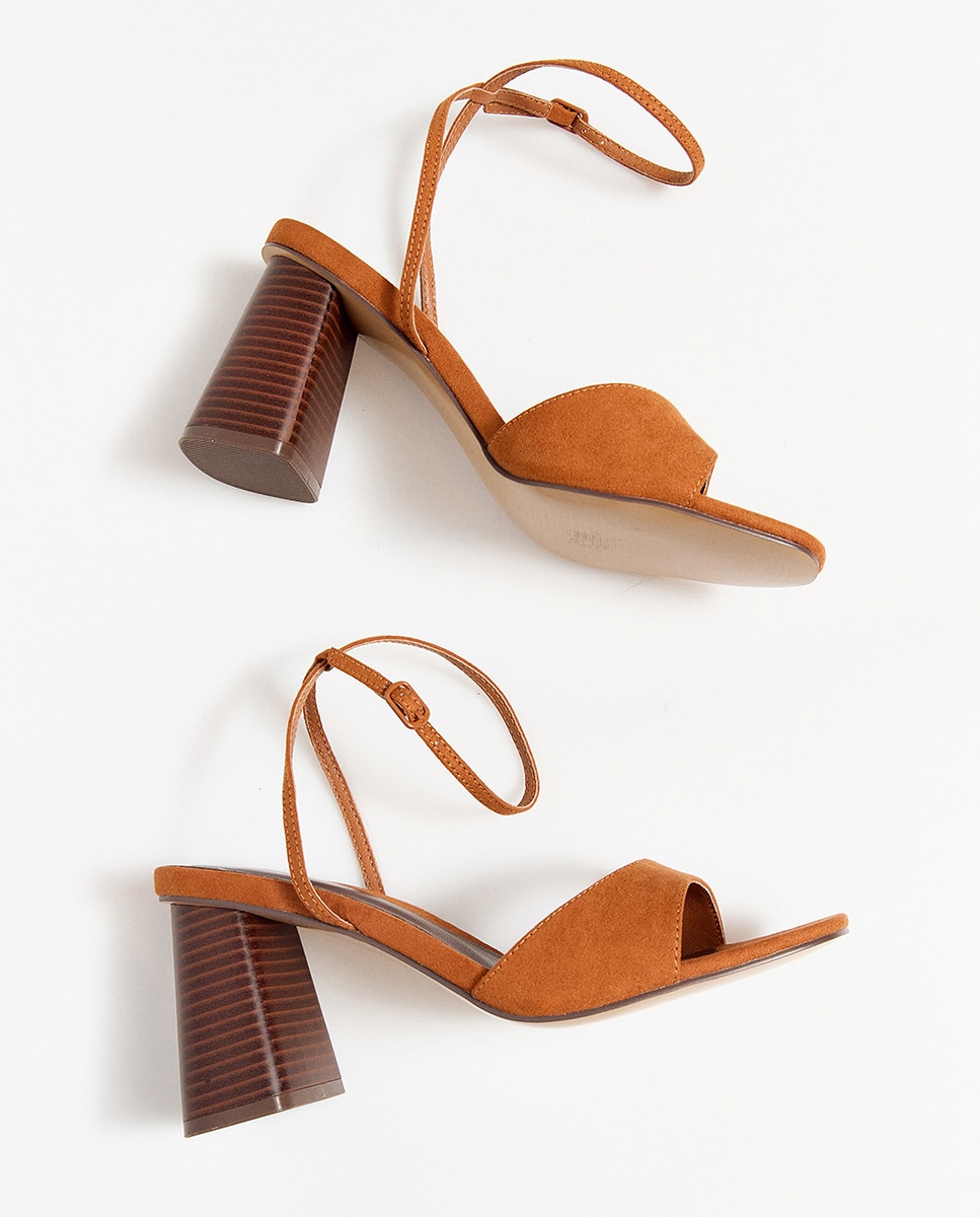 Imagem 0 de Sandálias de Salto com Pala