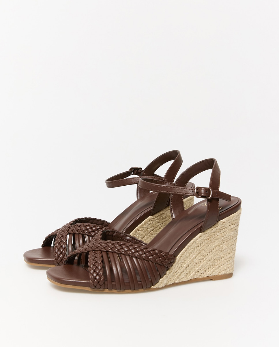 Imagem 0 de Cunha Entrançada