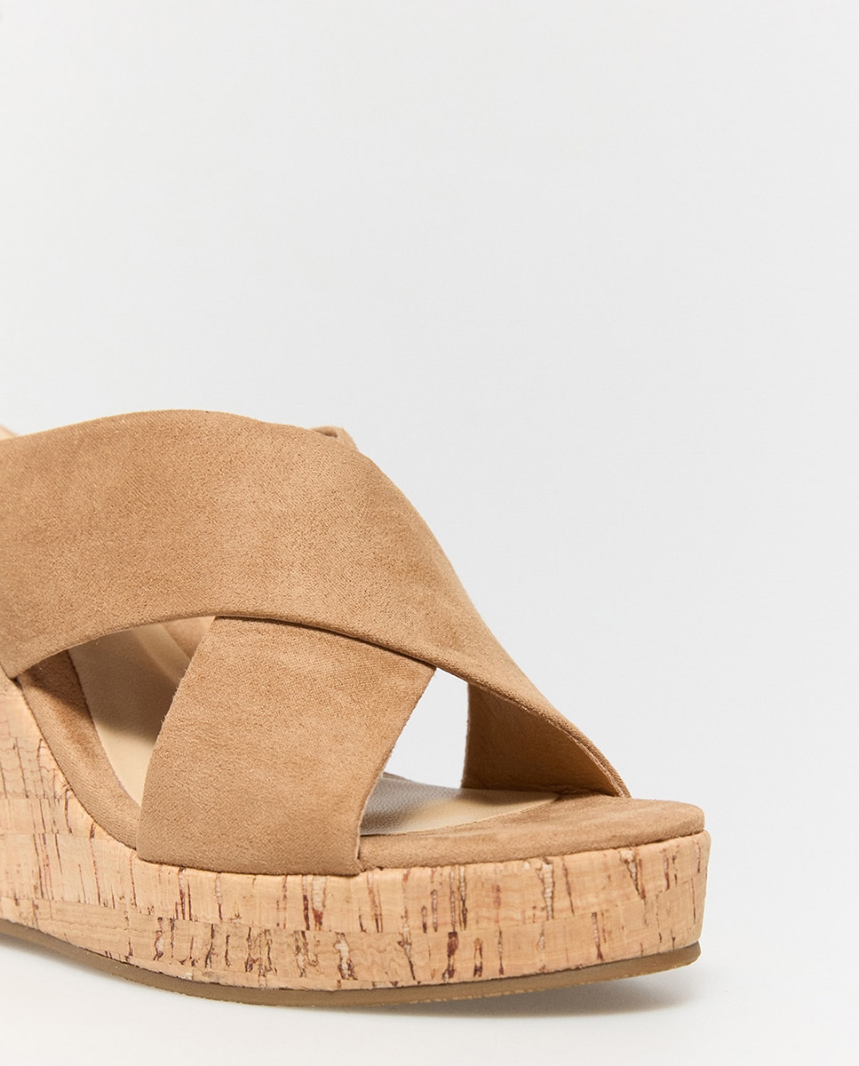 Sapatos de cunha com tiras cruzadas Camel-4