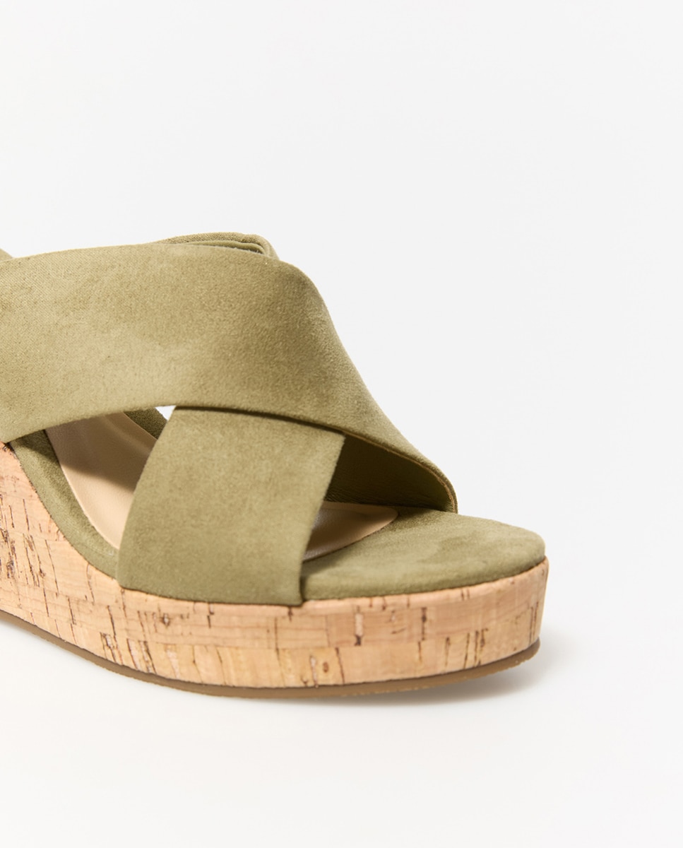 Sapatos de cunha com tiras cruzadas Caqui-4