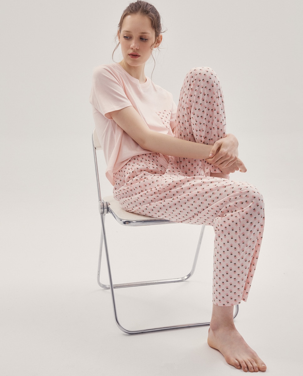 Pijama Estampado com Bolso Rosa-claro-1