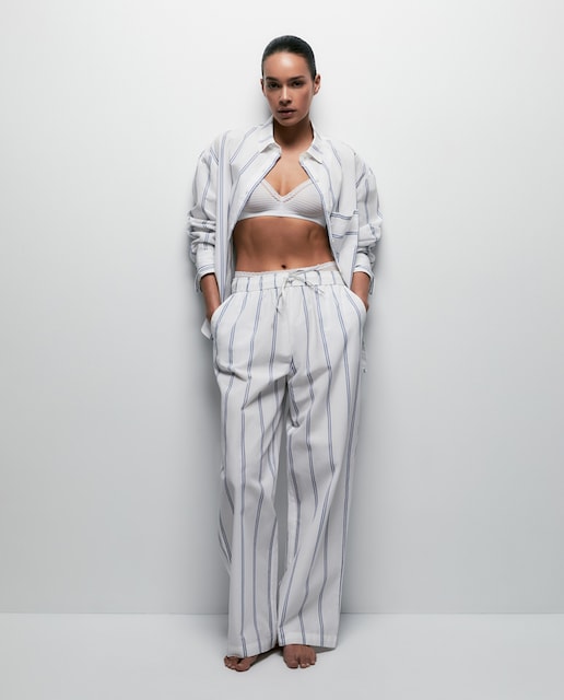 Imagem 0 de Pijama às riscas