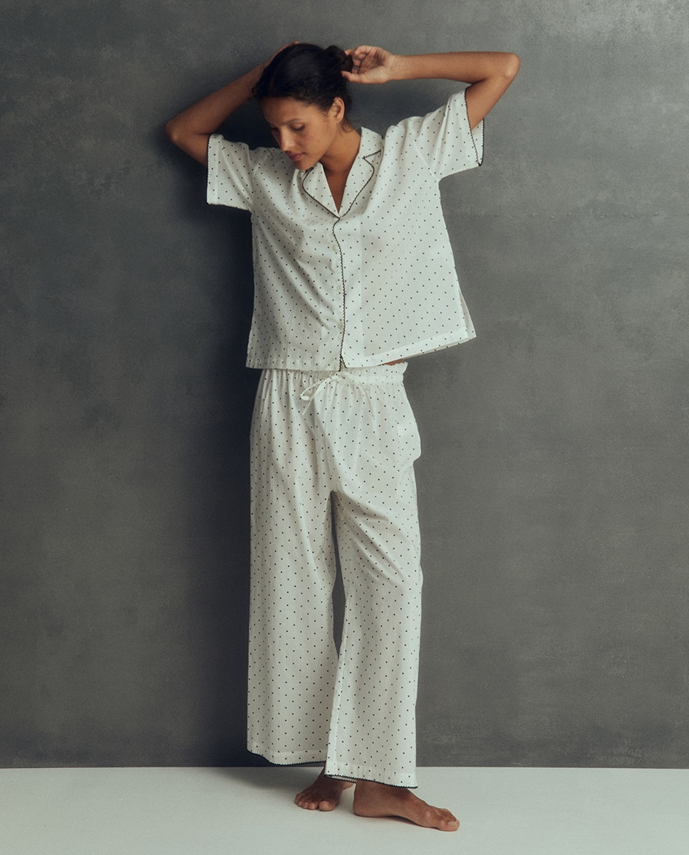 Imagem 0 de Pijama às bolinhas