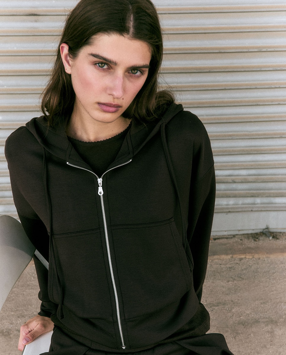Sweatshirt com capuz Chocolate-2