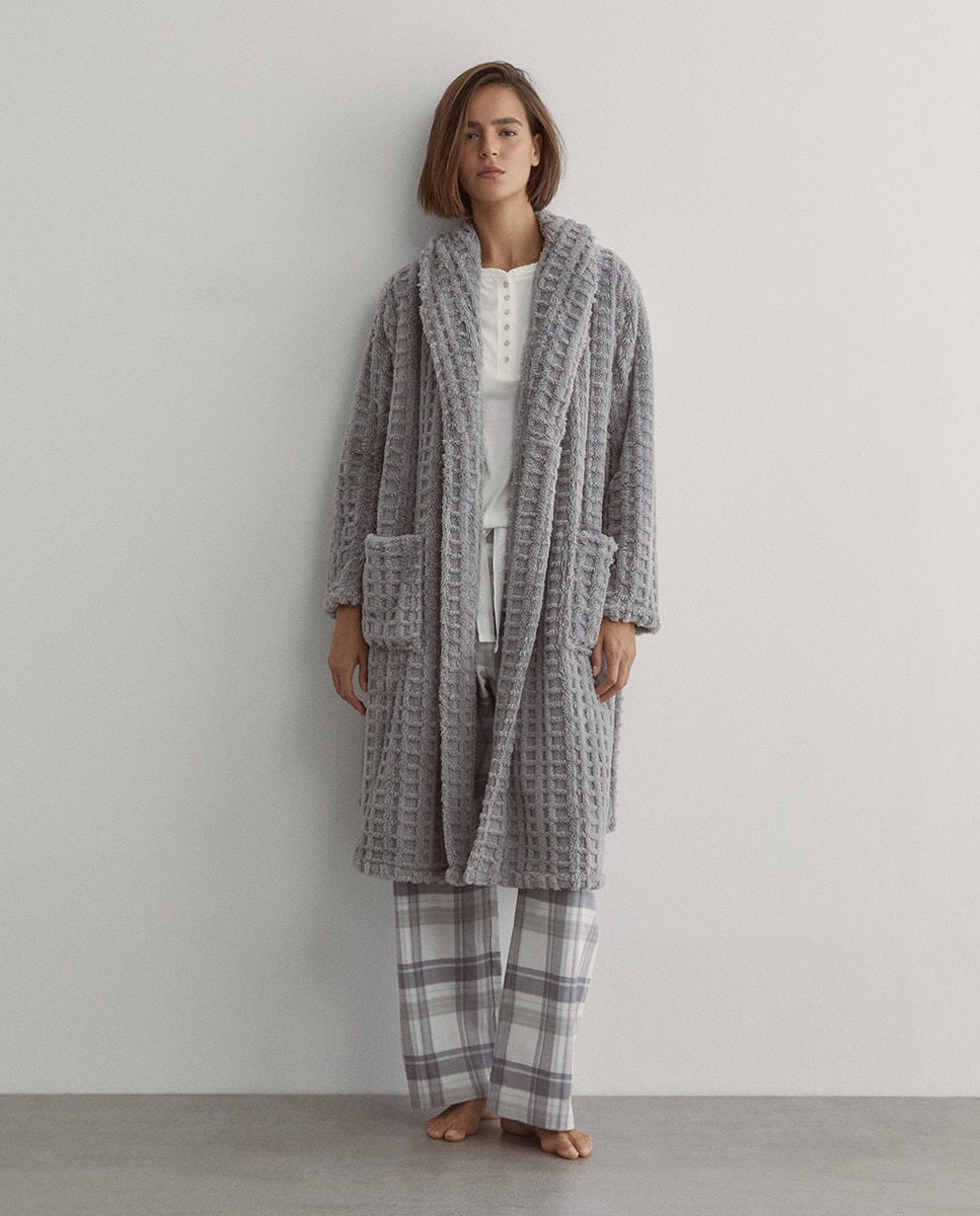 Robe Básico com Forro Polar e Textura 820 Cinzento Médio-2