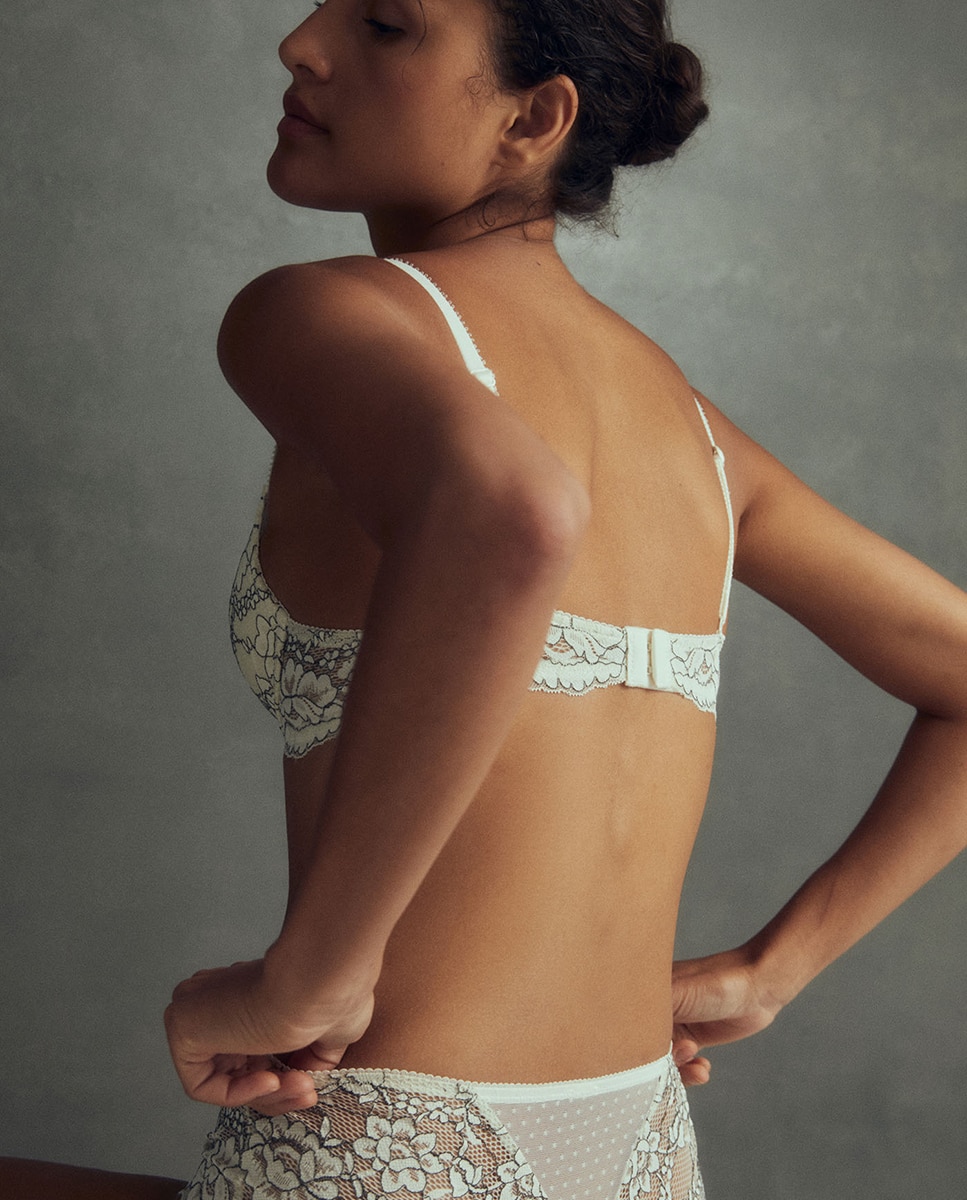 Cueca de Renda 130 Marfim-2
