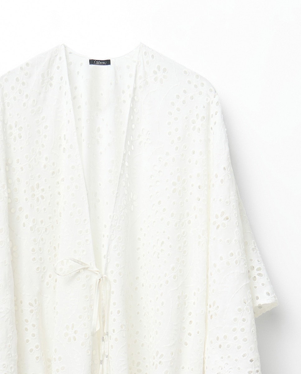 Kimono Bordado com Laço Cru-2