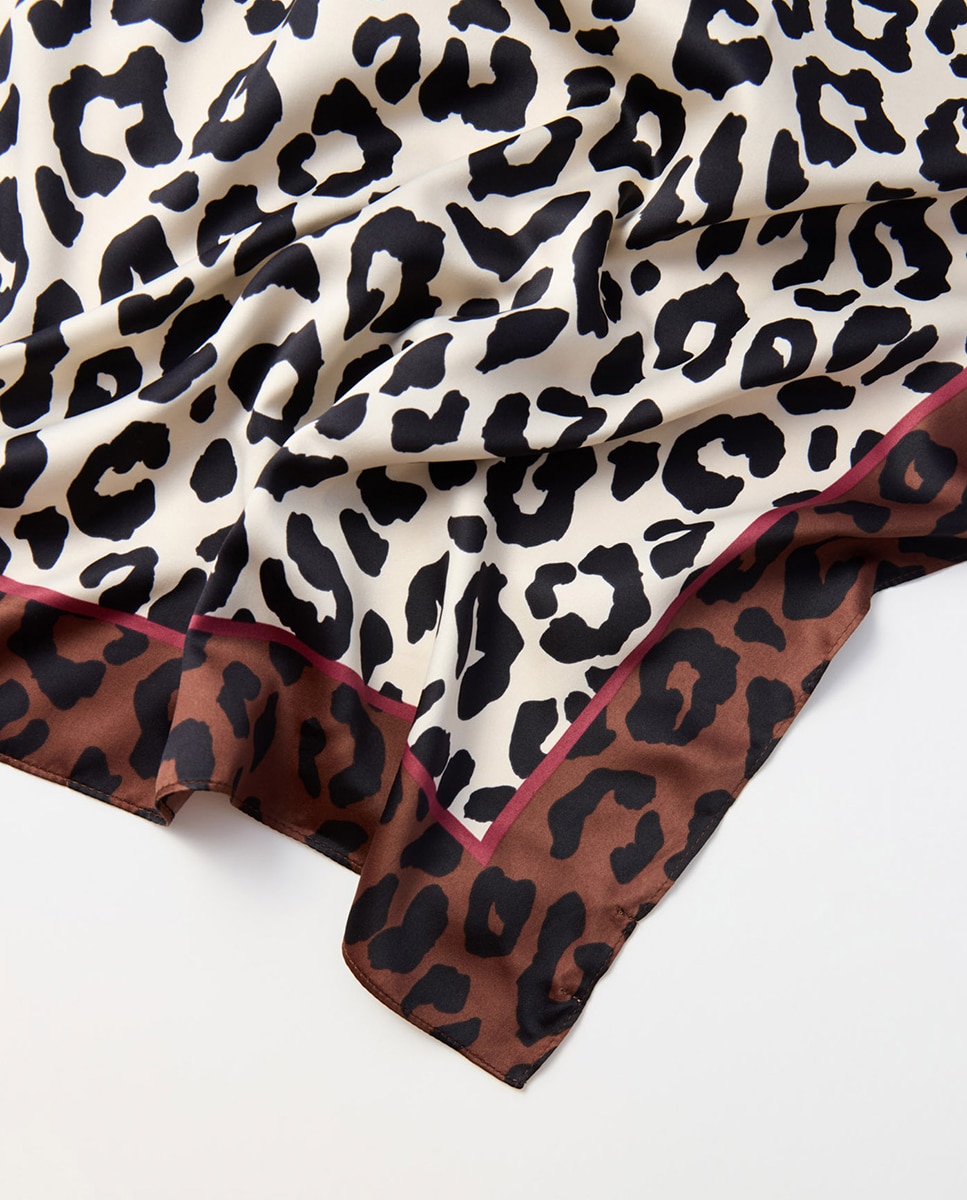 Bandana com Animal Print Chocolate-2
