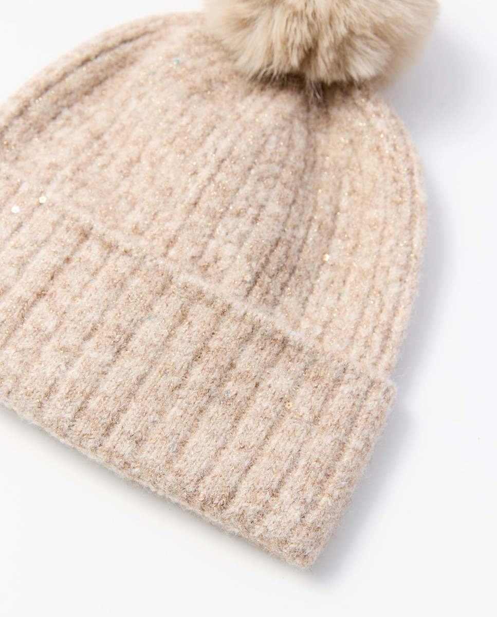 Gorro com Lantejoulas e Flor Torrado-2