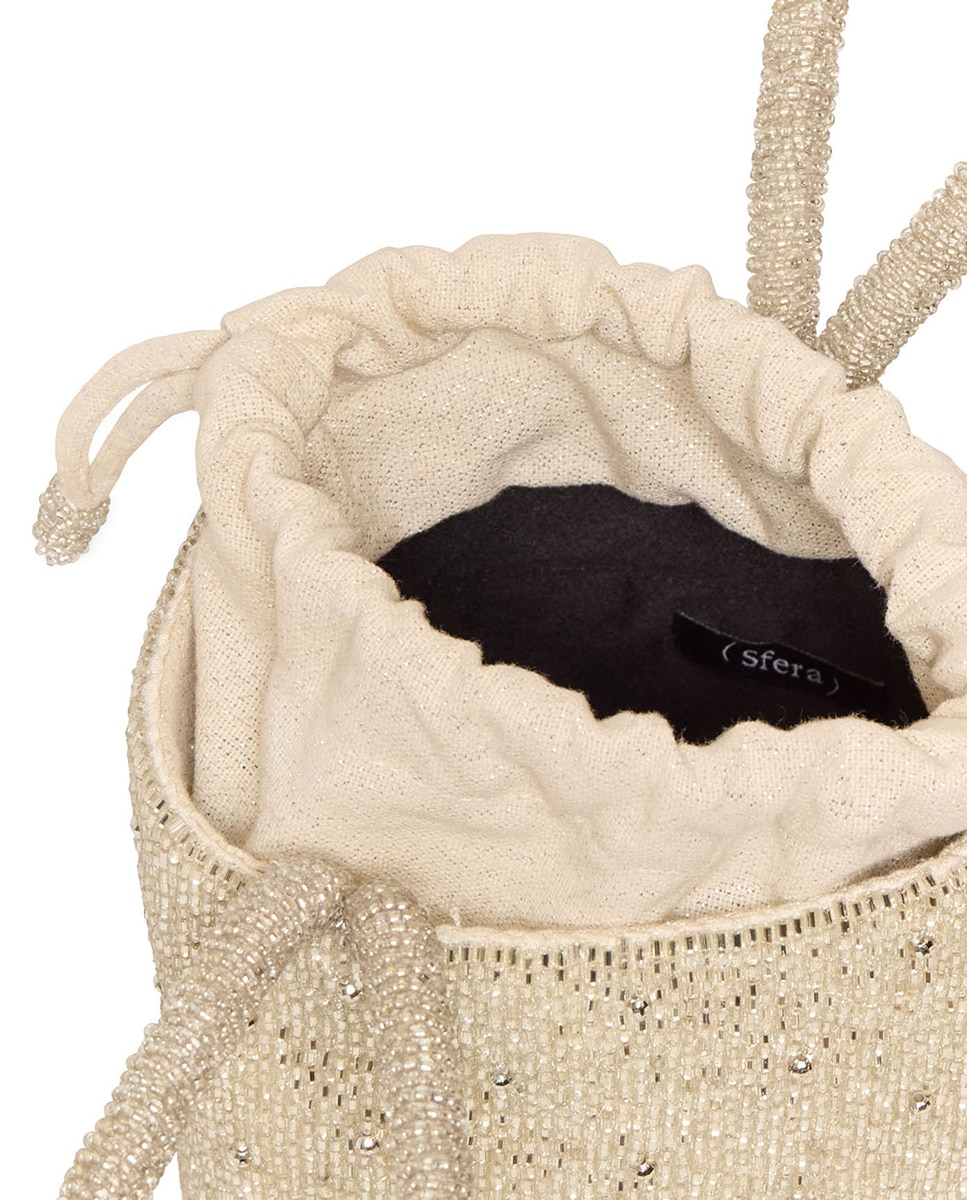 Mala Bucket com Contas na Alça Prata-4