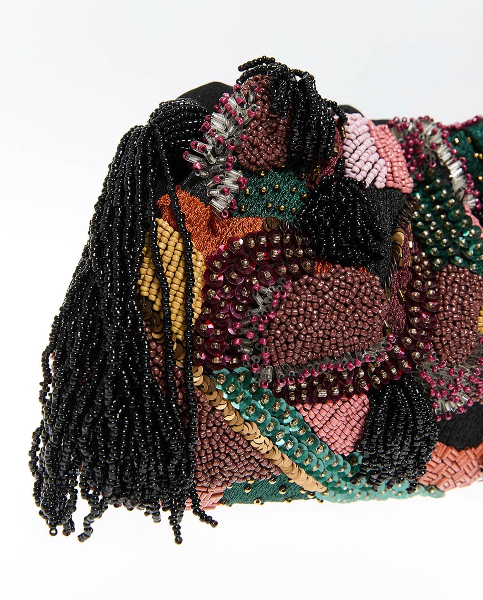 Mala Pouch Assimétrica com Missangas Multicolor-2