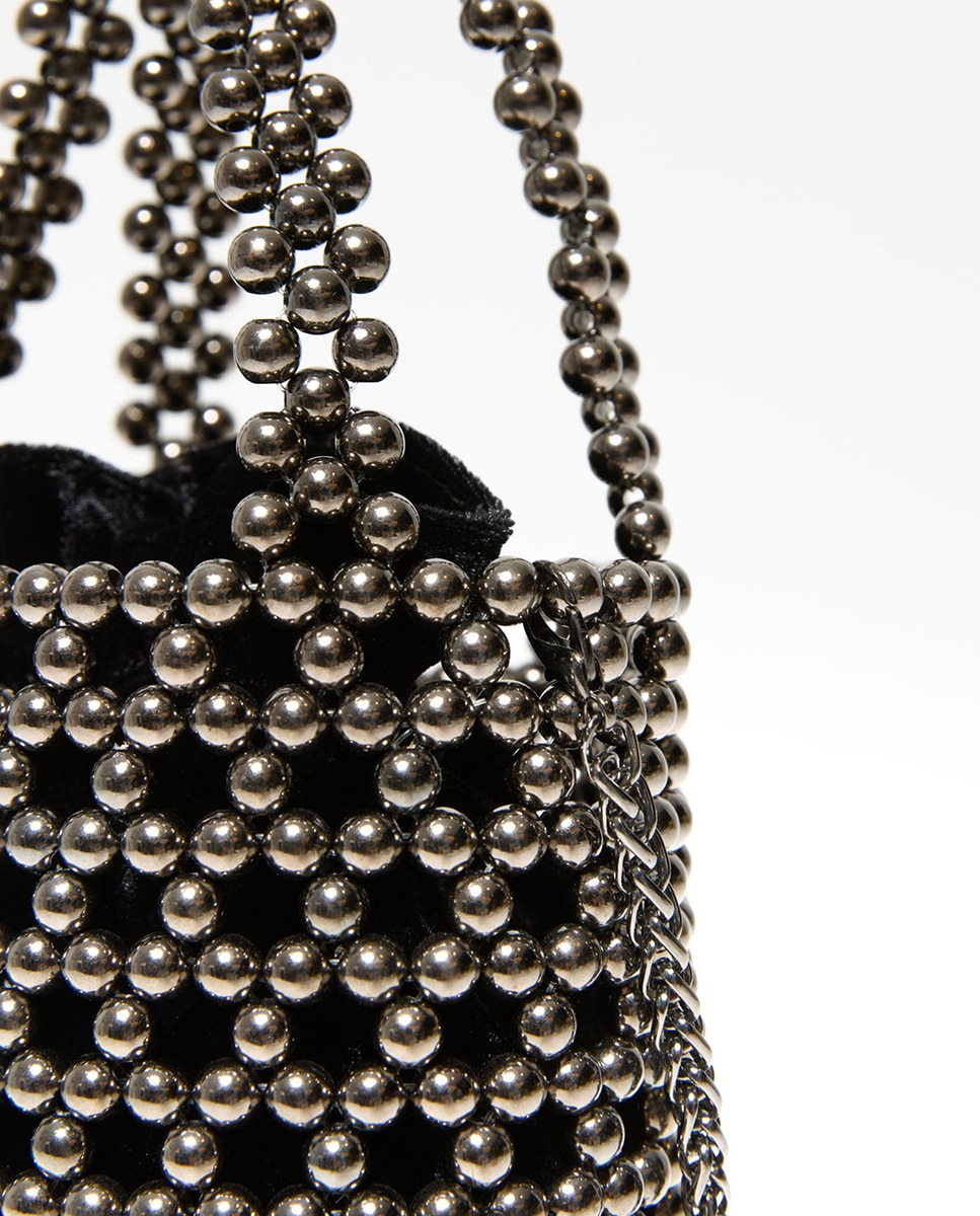 Mala Bucket com Bolas e Alça Preto-3