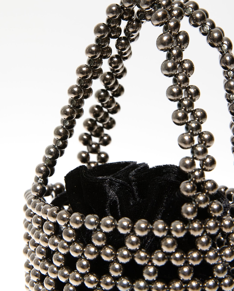 Mala Bucket com Bolas e Alça Preto-4