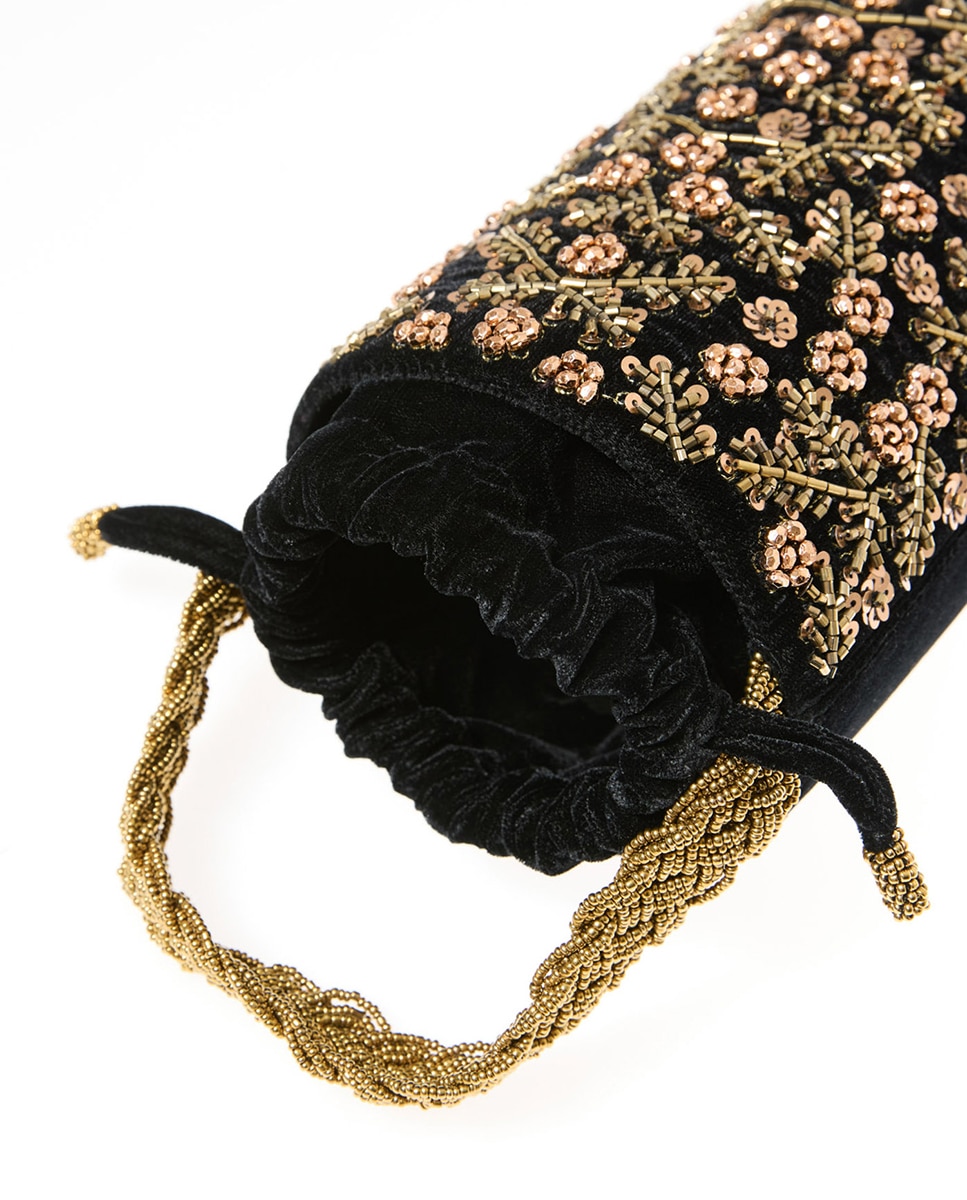Mala Bucket com Missangas e Flores Preto-4