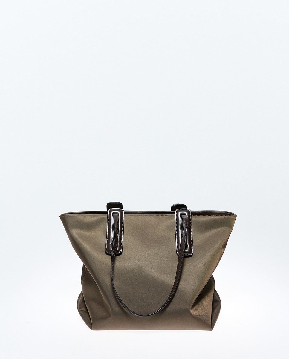 Imagem 0 de Mala Shopper de Nylon com Detalhe de Alças
