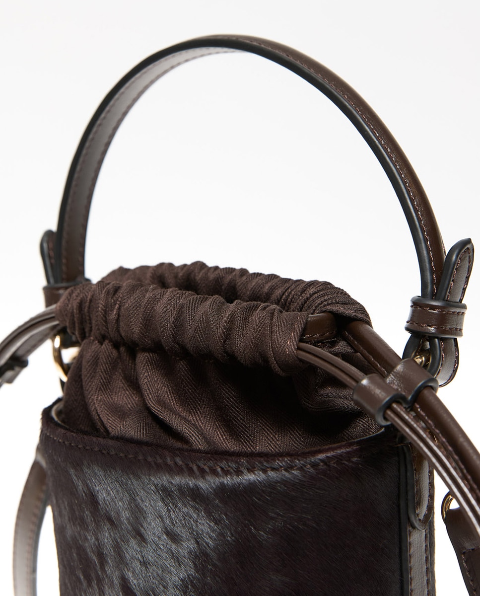 Mala Bucket de Pelo com Alça Dupla Chocolate-5